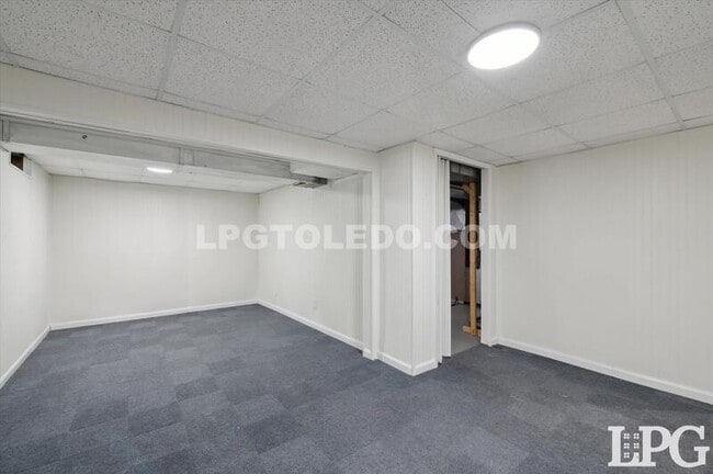 Building Photo - 2121 Bromford Rd