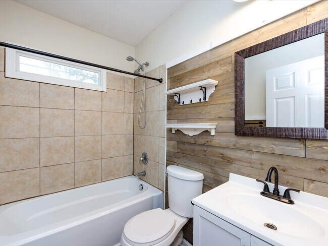 Building Photo - 1324 Bethel Rd