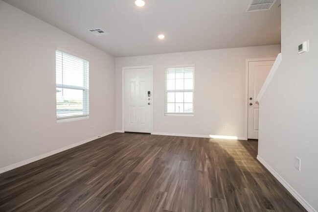 Building Photo - 1808 Crimson Lake Blvd