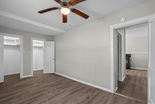 Building Photo - newly updated 2 bedroom