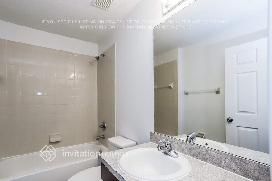 Building Photo - 15421 Florida Breeze Loop