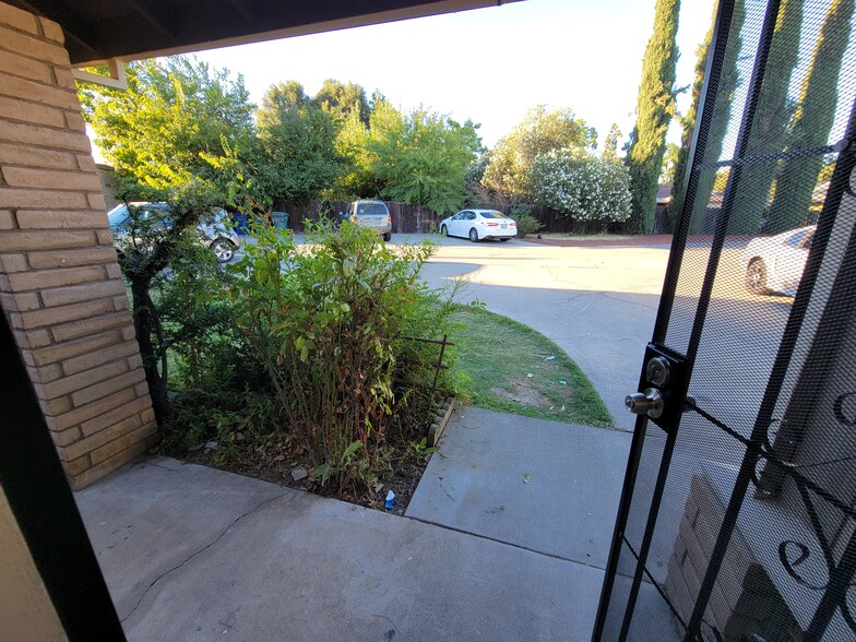 Building Photo - 2776 Kerria Way
