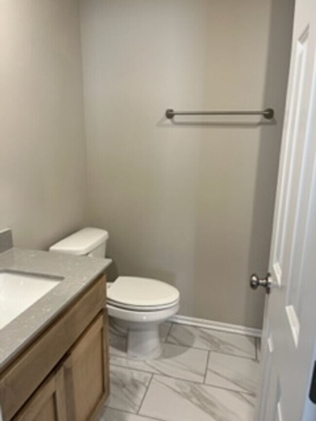 Building Photo - 2916 NW 195th St