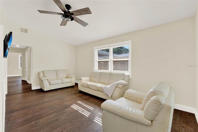 Building Photo - 1179 Seminole St