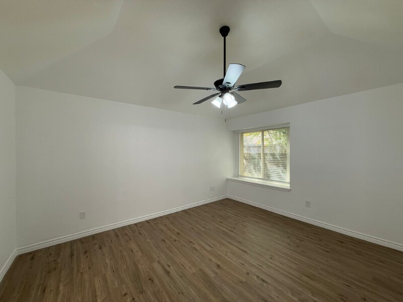 Building Photo - 6406 Gray Ridge