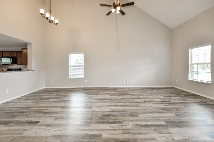 Building Photo - 1230 Ophelia Rd