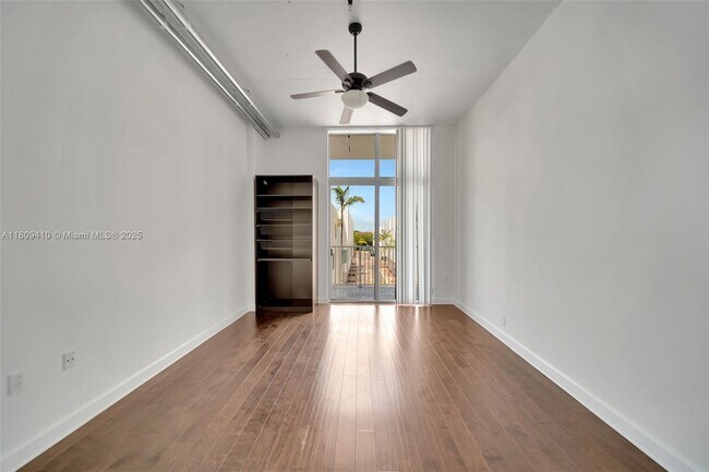 Building Photo - 2100 Van Buren St