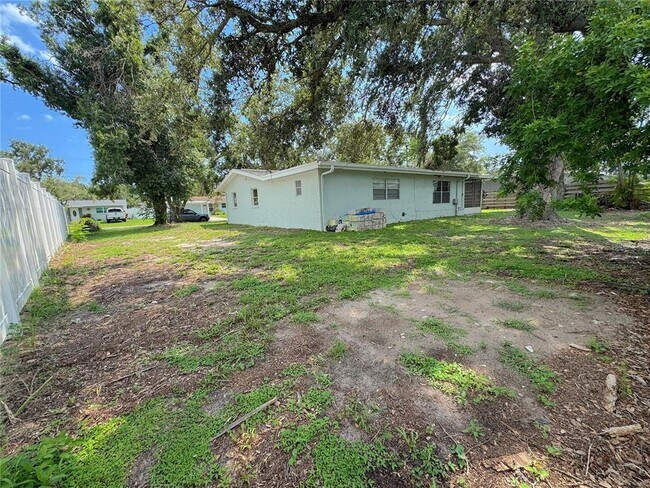 Building Photo - 3883 Hawkeye Cir