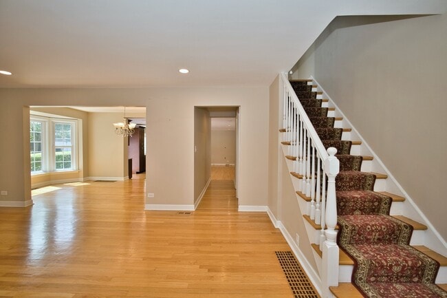 Building Photo - 6700 N Monticello Ave