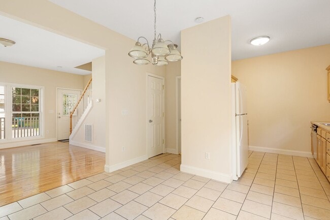 Building Photo - 36 Winterwind Dr