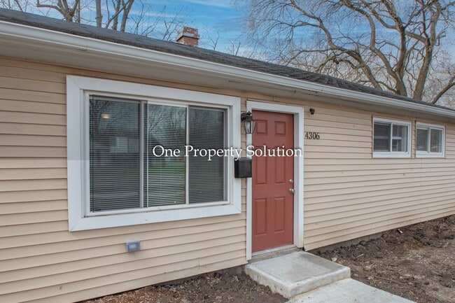 Building Photo - 4306 Louisiana Pl
