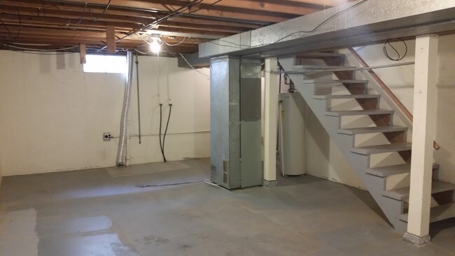 Basement - Sutton Court Townhomes