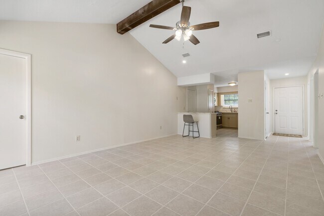 Building Photo - 72 Oldstream Ct
