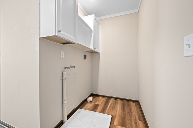 Building Photo - 1015 Cabell St