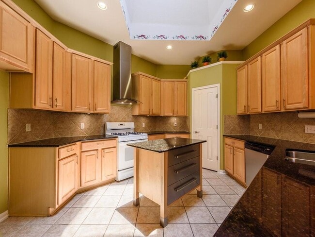 Building Photo - 442 S Lynnwood Trail