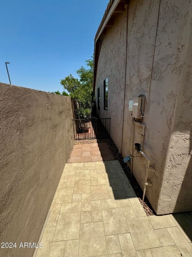 Building Photo - 1649 E Tradewind Ct
