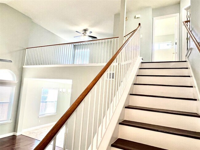 Building Photo - 10516 Dunham Forest Rd