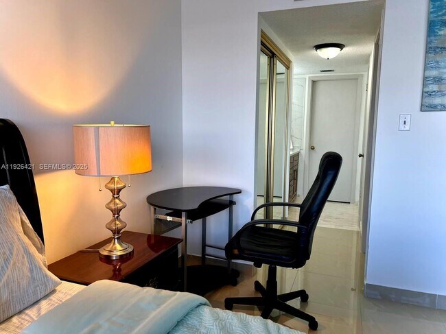 Building Photo - 18041 Biscayne Blvd