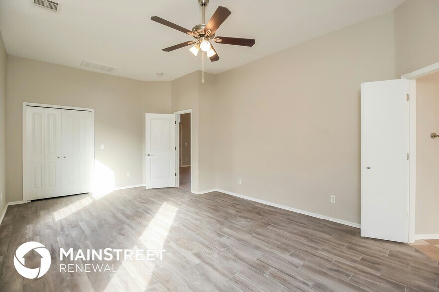 Building Photo - 8820 NW 120th St