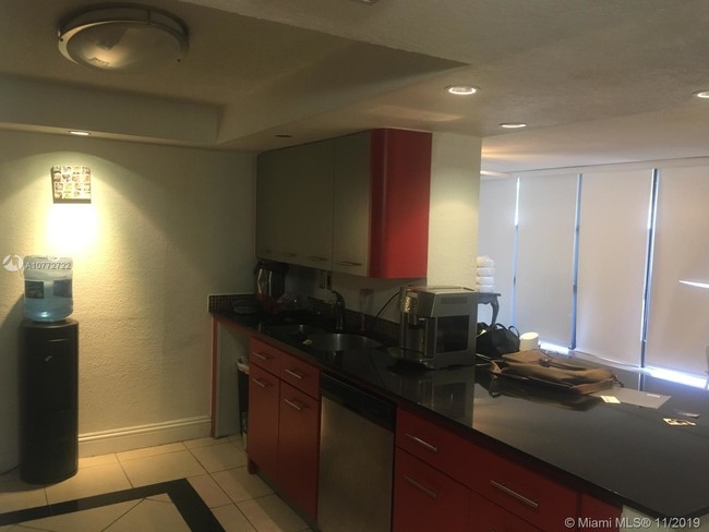 Building Photo - OCEANVIEW PARK CONDO