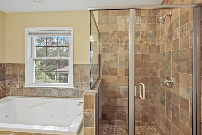 Building Photo - 2021 Washington Blvd