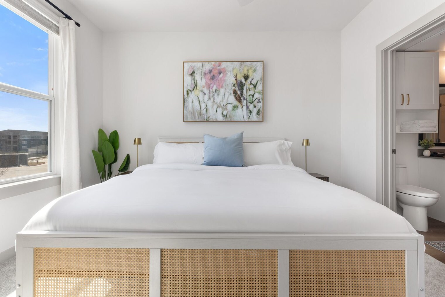 Building Photo - 1301 Leah Ave