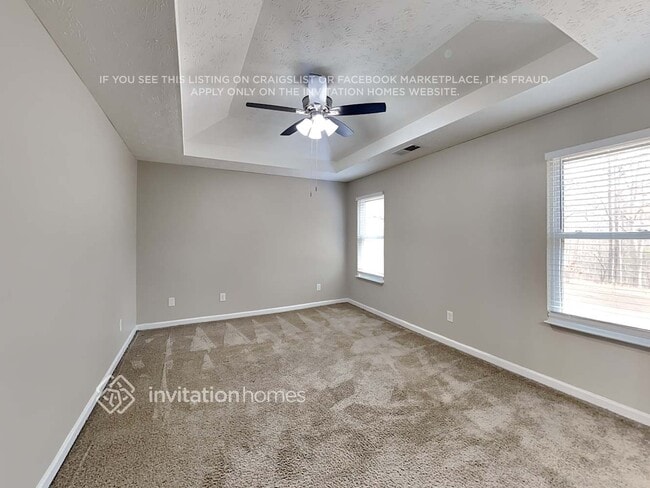 Building Photo - 495 Mountainview Dr