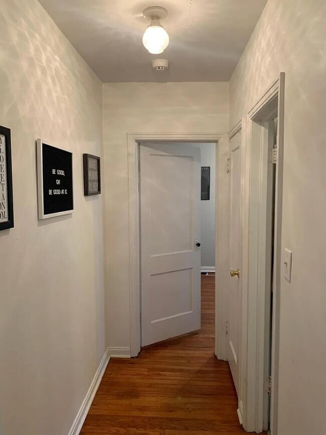 Building Photo - 5655 Winthrop Ave