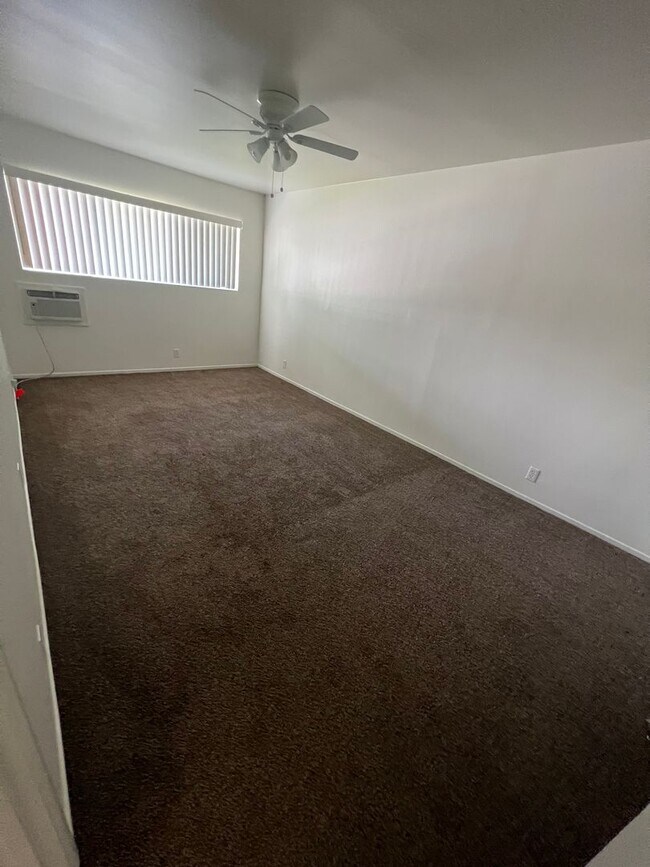 Building Photo - 25250