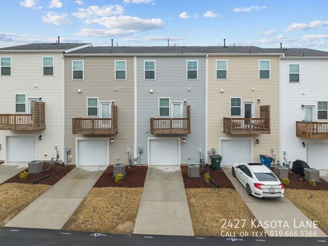 Building Photo - 2427 Kasota Ln