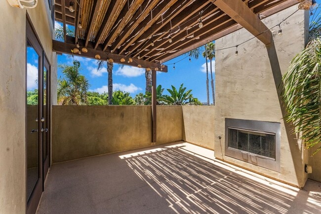 Building Photo - 4870 Santa Cruz Ave
