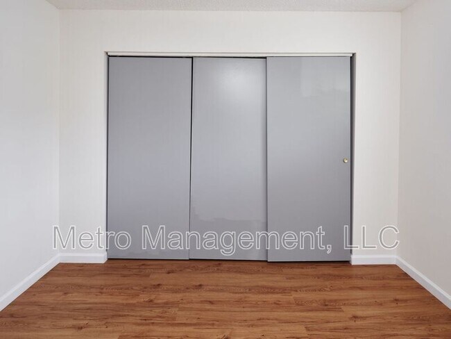 Building Photo - 4537 NE 82nd Ave