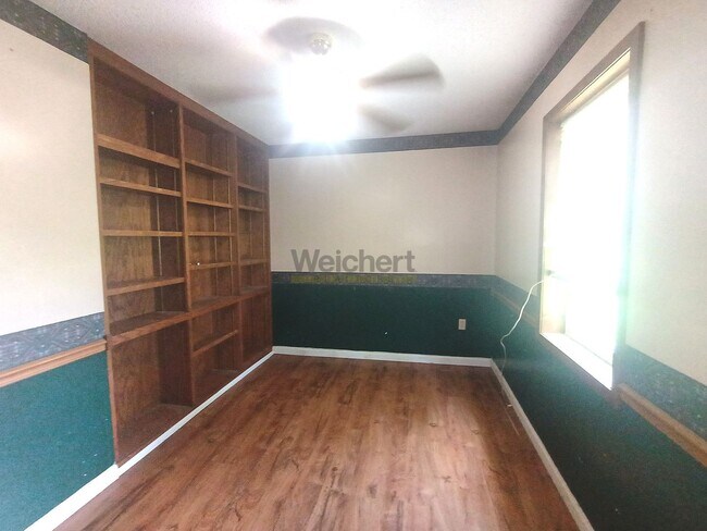 Building Photo - Cozy 3bed/1bath house with spacious yard