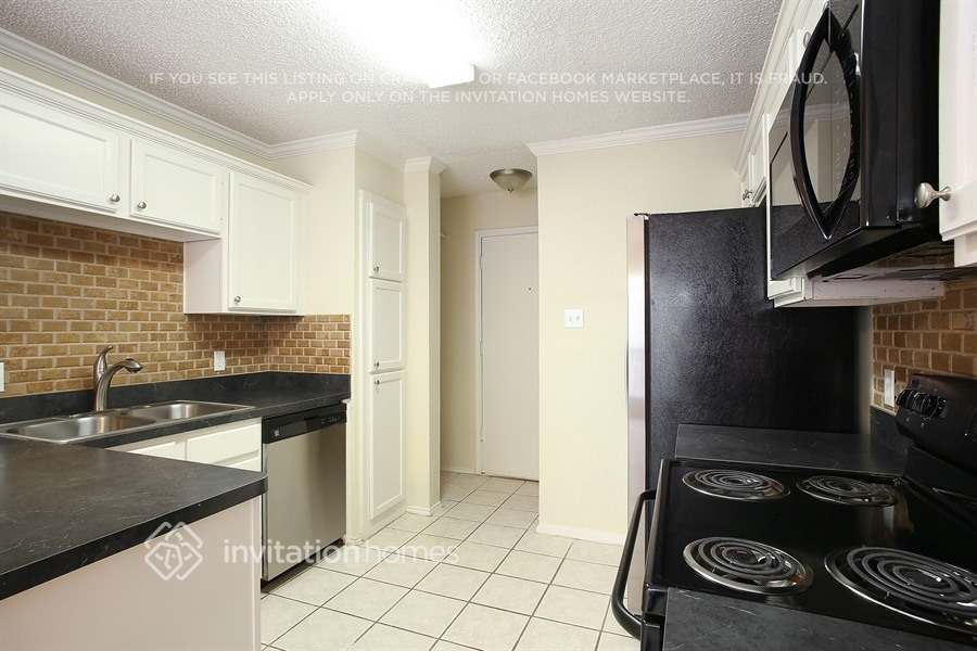 Building Photo - 1456 Thistlewood Ln