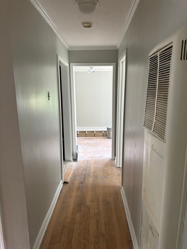 Building Photo - 3968 Oak St