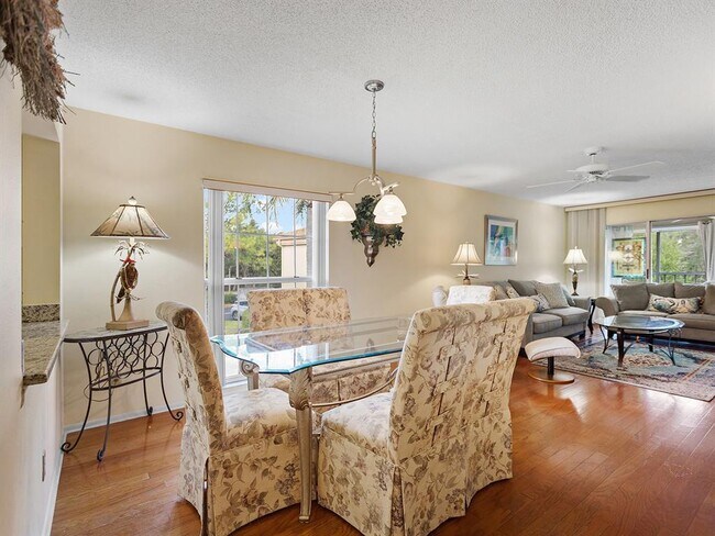 Building Photo - 4415 Longmeadow