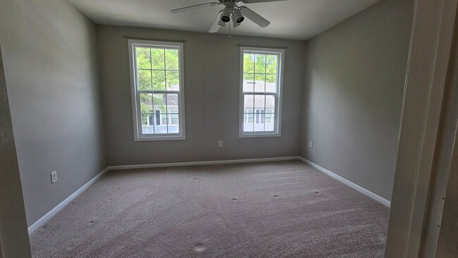 Building Photo - Spacious Two Bedroom Johns Island Condo Ri...