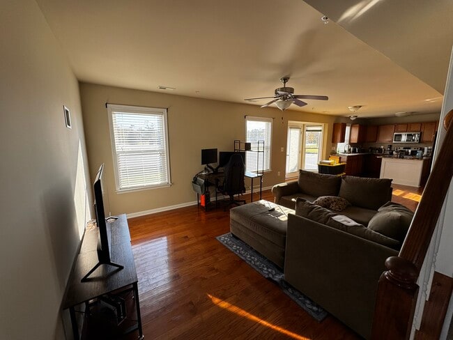 Building Photo - 22330 Douglas Ct