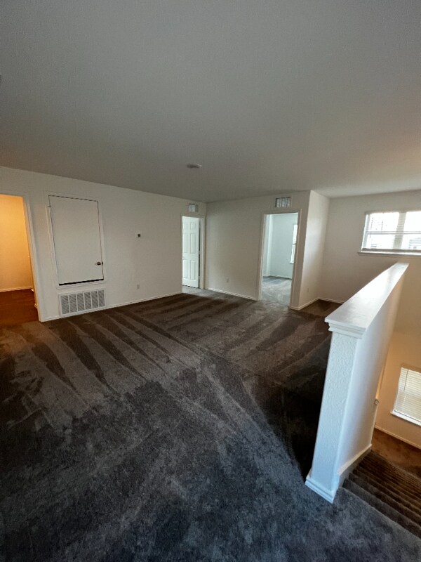Building Photo - 456 Pickrell Lp