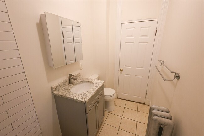 Building Photo - 93 Florida St