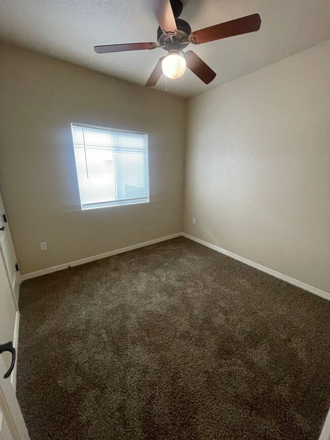 Building Photo - Lovely Spacious 4 Bedroom Home w/office space in Rinconada Area