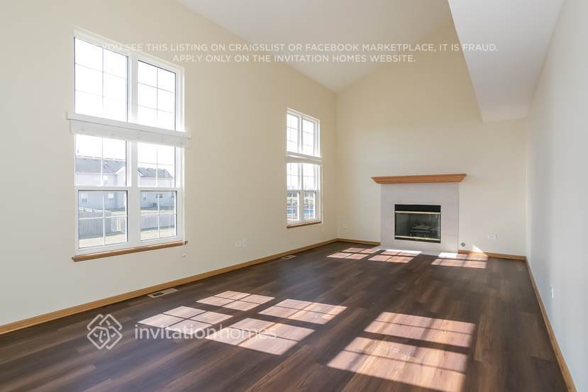 Building Photo - 4747 W Tulip Ave