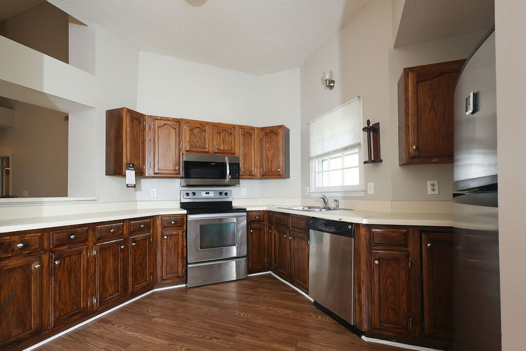 Building Photo - 112 Buena Vista Dr
