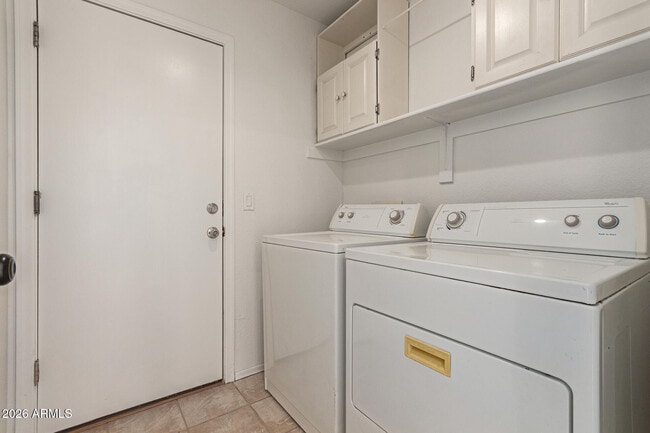 Building Photo - 3517 W Sands Dr