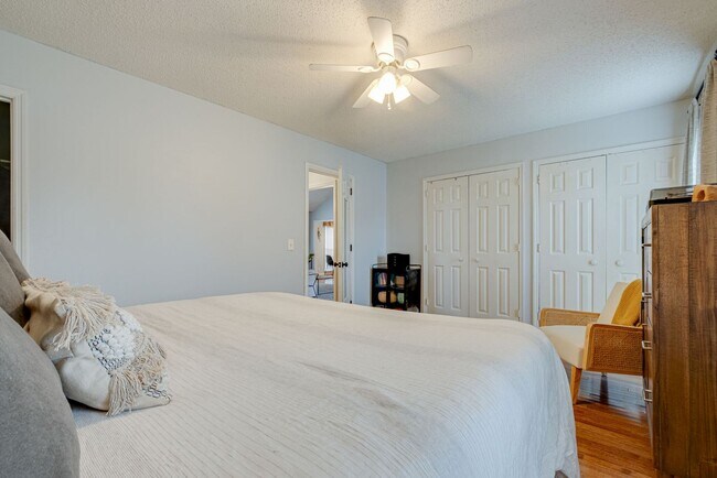 Building Photo - 5148 Village Trce