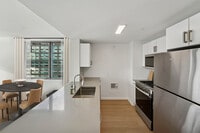 Building Photo - Avalon Riverview