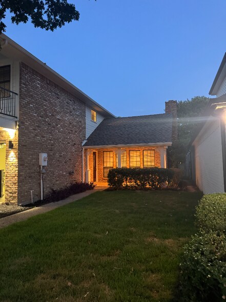 Building Photo - 3123 Bourbon St Cir