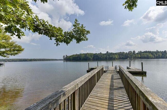Building Photo - Lake Front Property with Dock