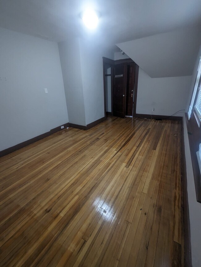 Building Photo - 89 Hubinger St