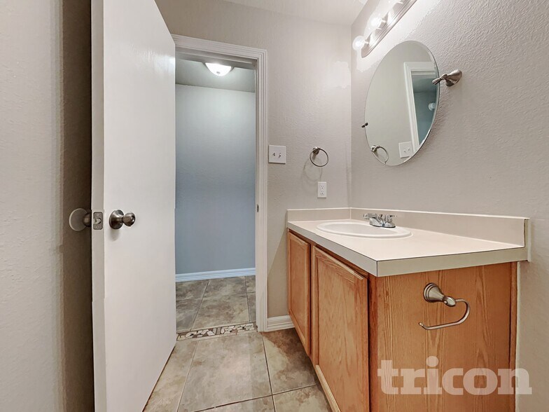 Building Photo - 24403 Wild Horses Ln